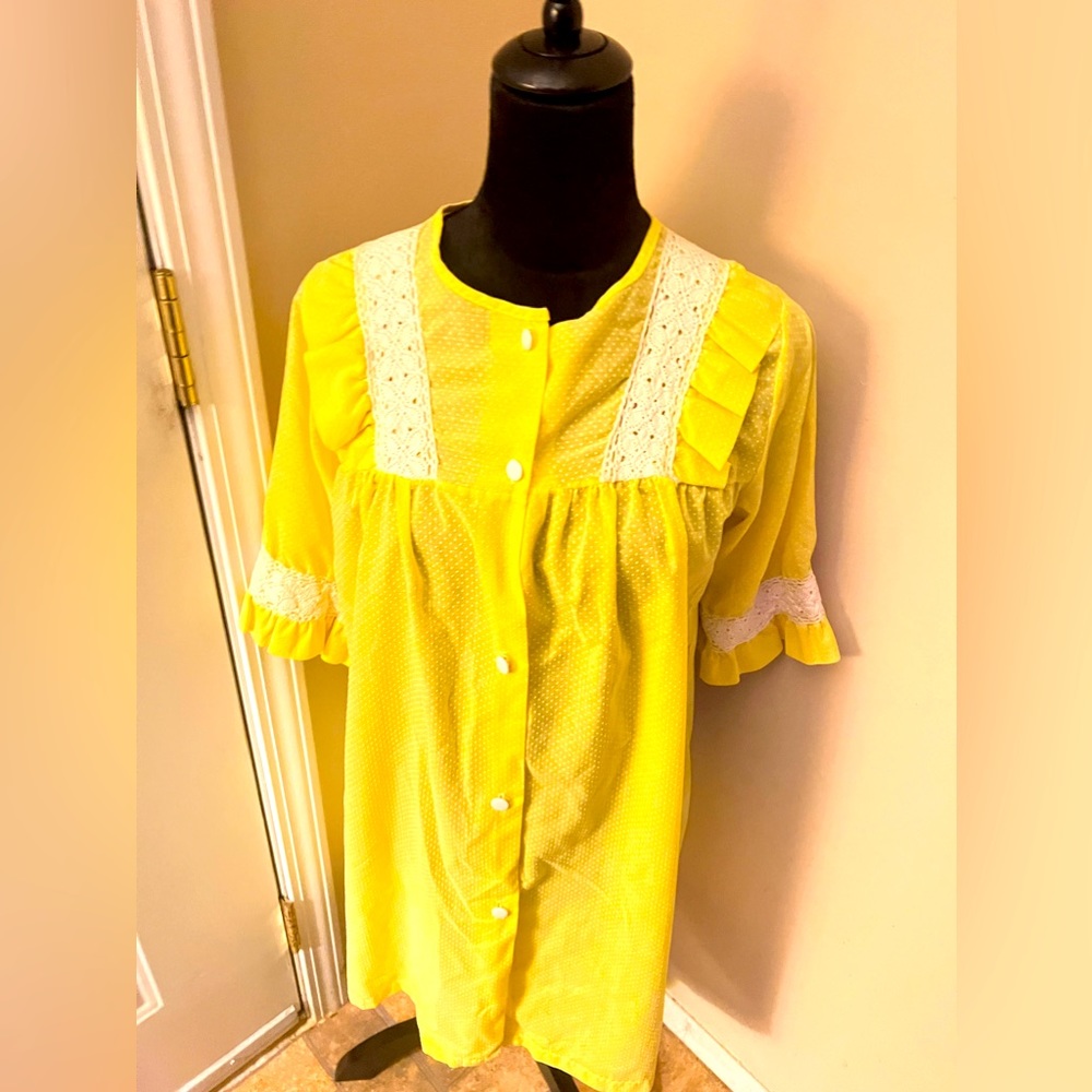 Vintage 1970’s custom house dress, Pit to pit 21/ size large